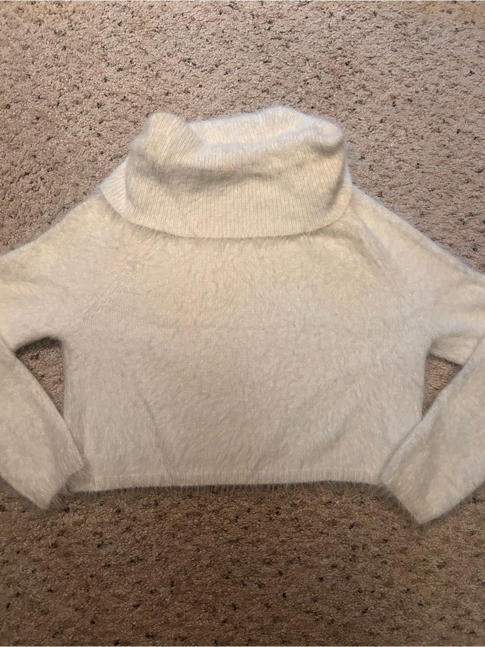 Urban Outfitters Cropped Cozy White Turtleneck Fuzzy Sweater XS